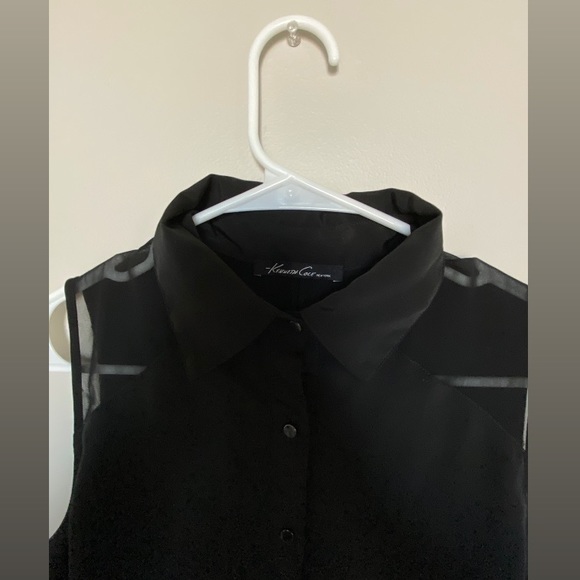 Light sleeveless top with layered sheer detail - Picture 3 of 4